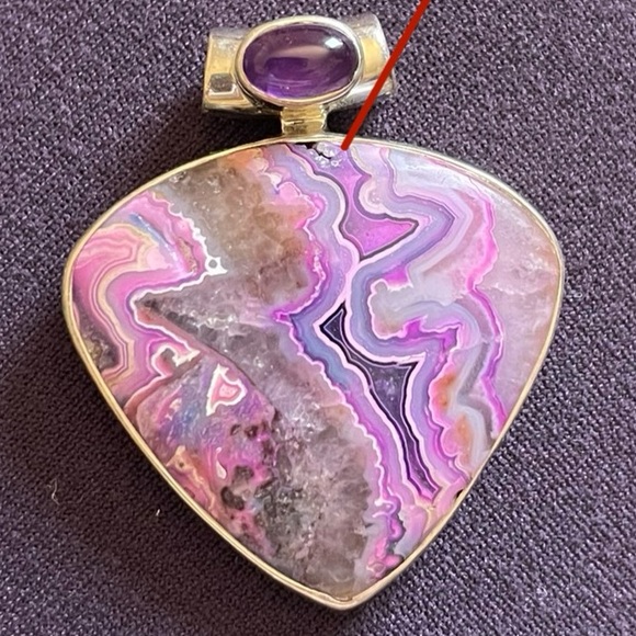 Purple dyed laguna lace agate sterling silver pendant - Picture 8 of 8
